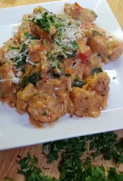 Chicken with Creamy tomato sauce