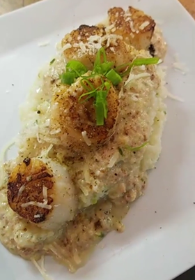 Seared Scallops with Savory Grits and Roasted Garlic Sauce